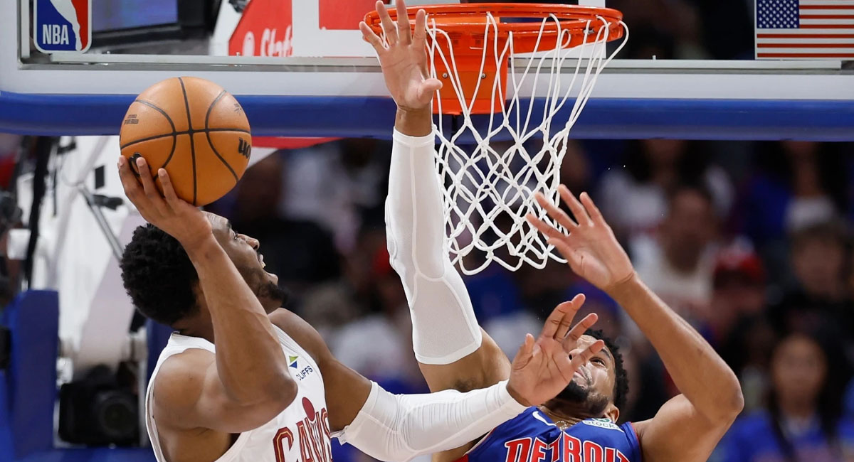 Mitchell respondió a su estatus de estrella para guiar a su equipo a la victoria