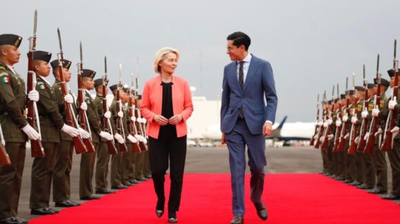 Ursula von der Leyen y António Costa llegan a México; Claudia Sheinbaum los recibirá en Palacio Nacional