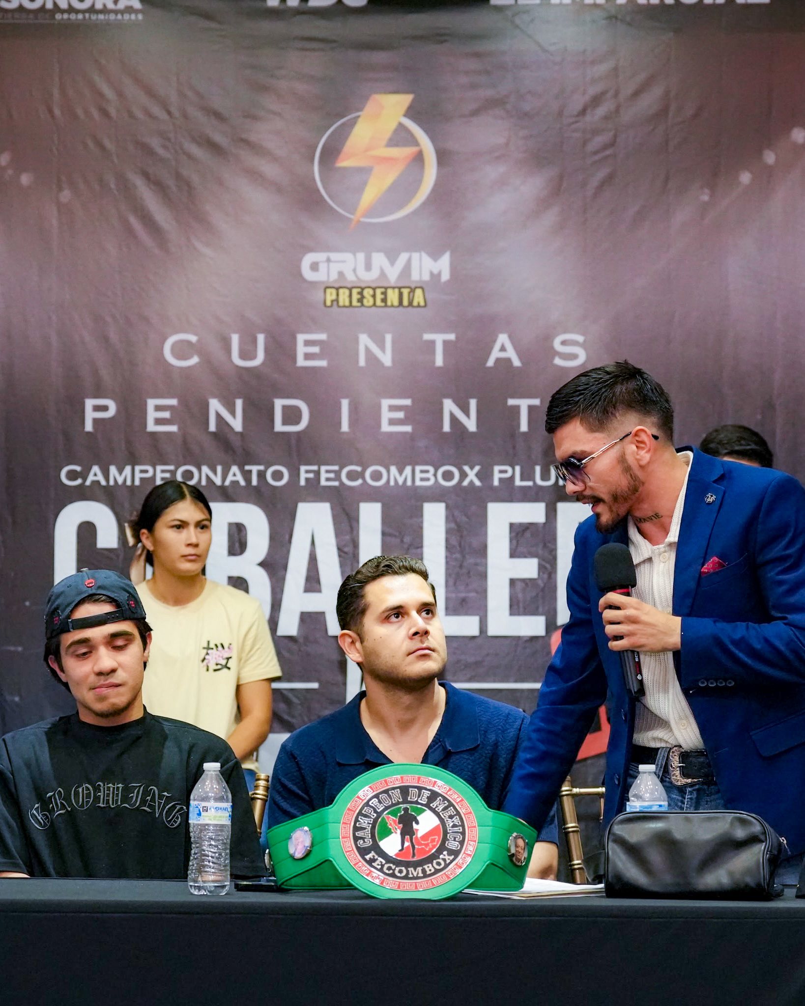 Rodríguez y Caballero en conferencia
