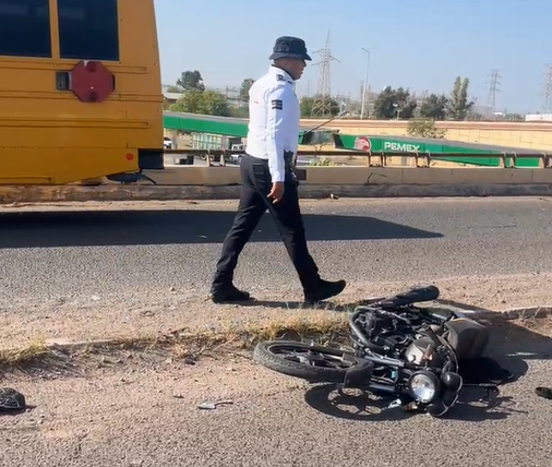 La moto en la que viajaba la pareja fallecida