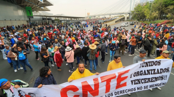 AICM restringe nuevamente acceso a personas sin boleto ante posibles protestas de la CNTE