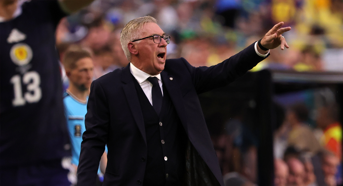 Carlo Ancelotti celebra el pase de Brasil