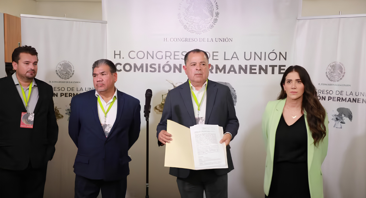 Abogados presentan en el Senado petición de desaparición de poderes en Sinaloa
