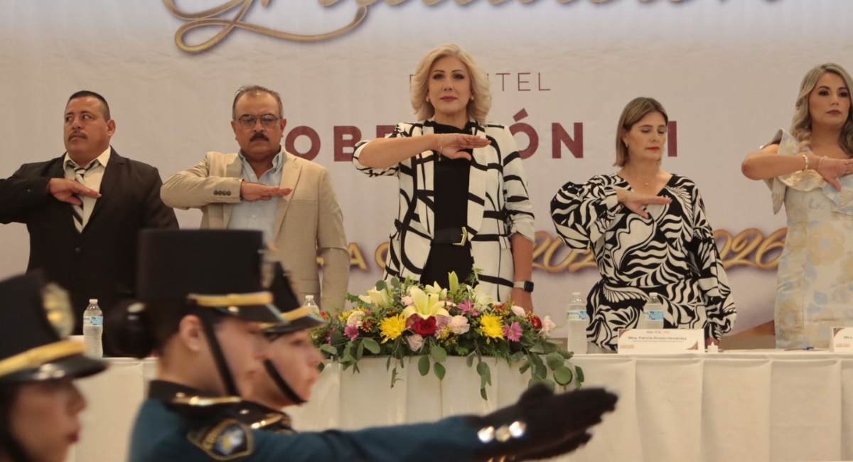 Alcaldesa Claudia Santacruz encabeza ceremonia de graduación del Cobach Plantel III en Cajeme