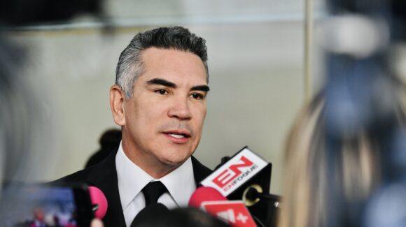 Descartan candidatos externos; ‘Alito’ Moreno anuncia perfil del candidato presidencial del PRI para 2030