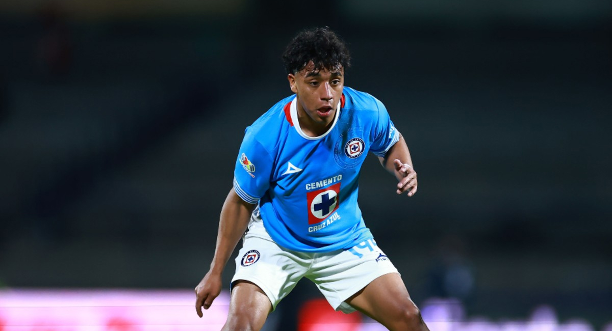 Amaury Morales será baja del Cruz Azul en el Apertura 2026 trras sufrir una rotura de ligamento cruzado anterior