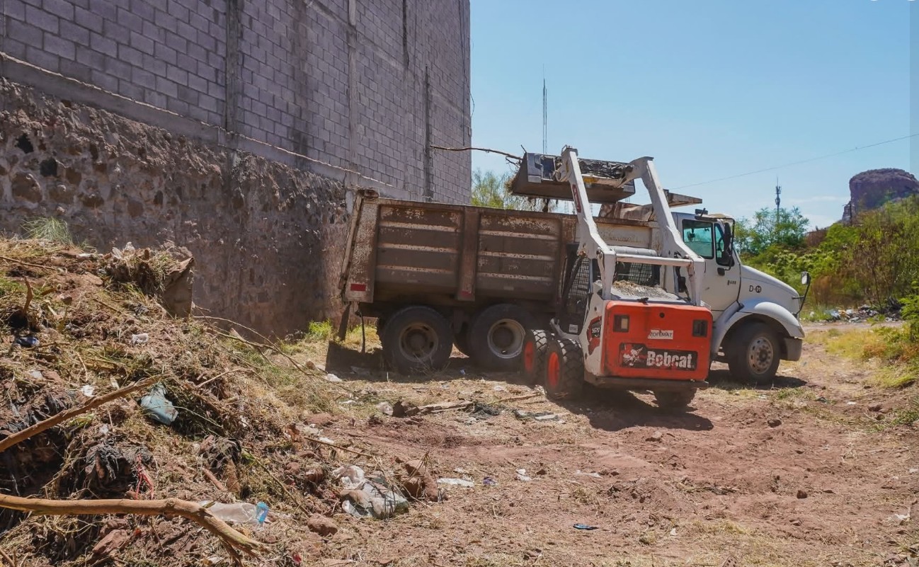Arrancan limpieza de canales en Guaymas ante posibles lluvias por fenómeno El Niño