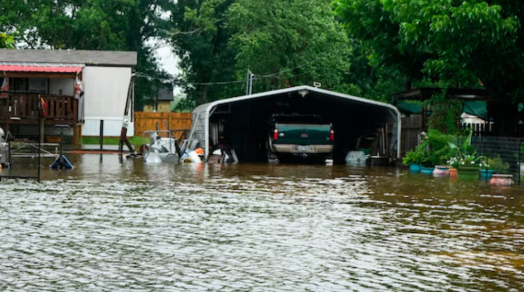 Tormenta Arthur causa inundaciones en sureste de Estados Unidos.