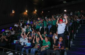 Así se vive la afición futbolera en cine de Hermosillo durante partido México vs Chequia