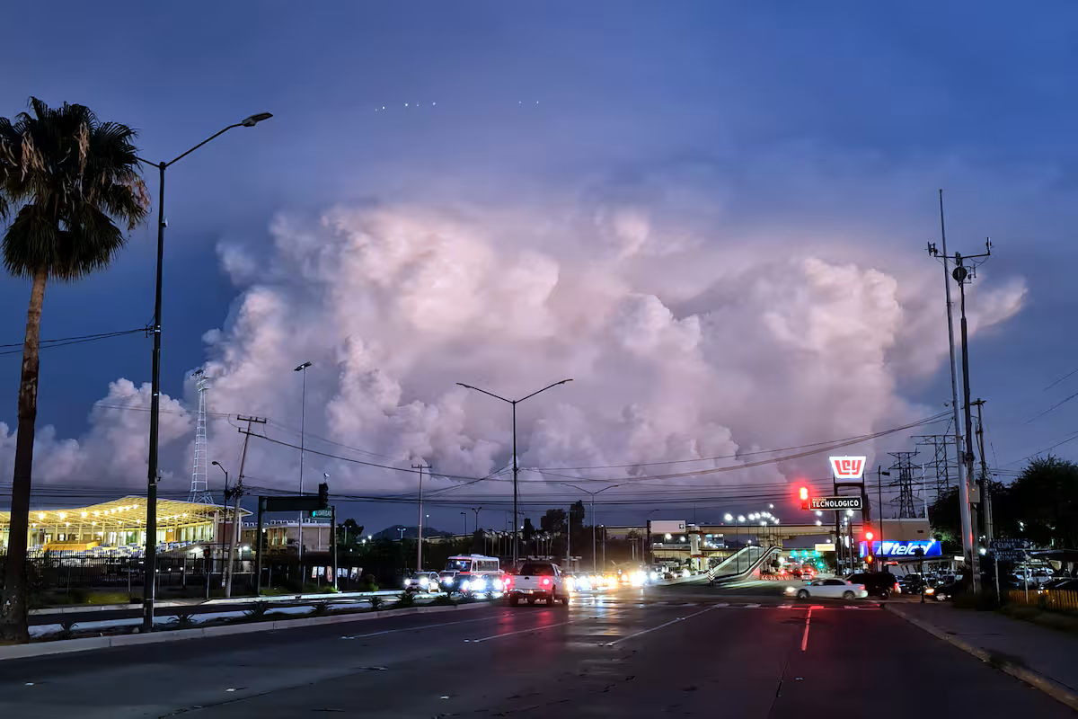 Persisten lluvias y fuertes vientos en Sonora: Así será el CLIMA durante la noche de este 25 de junio