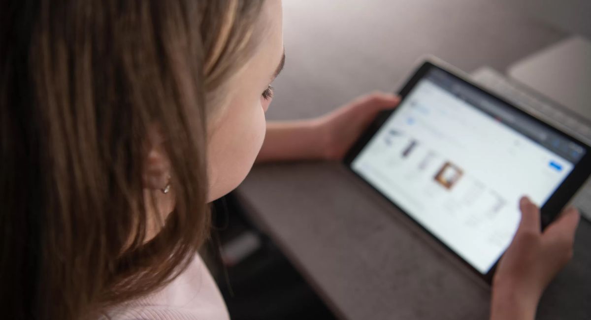Australia incrementará sus sanciones a plataformas digitales que otorguen acceso a menores 