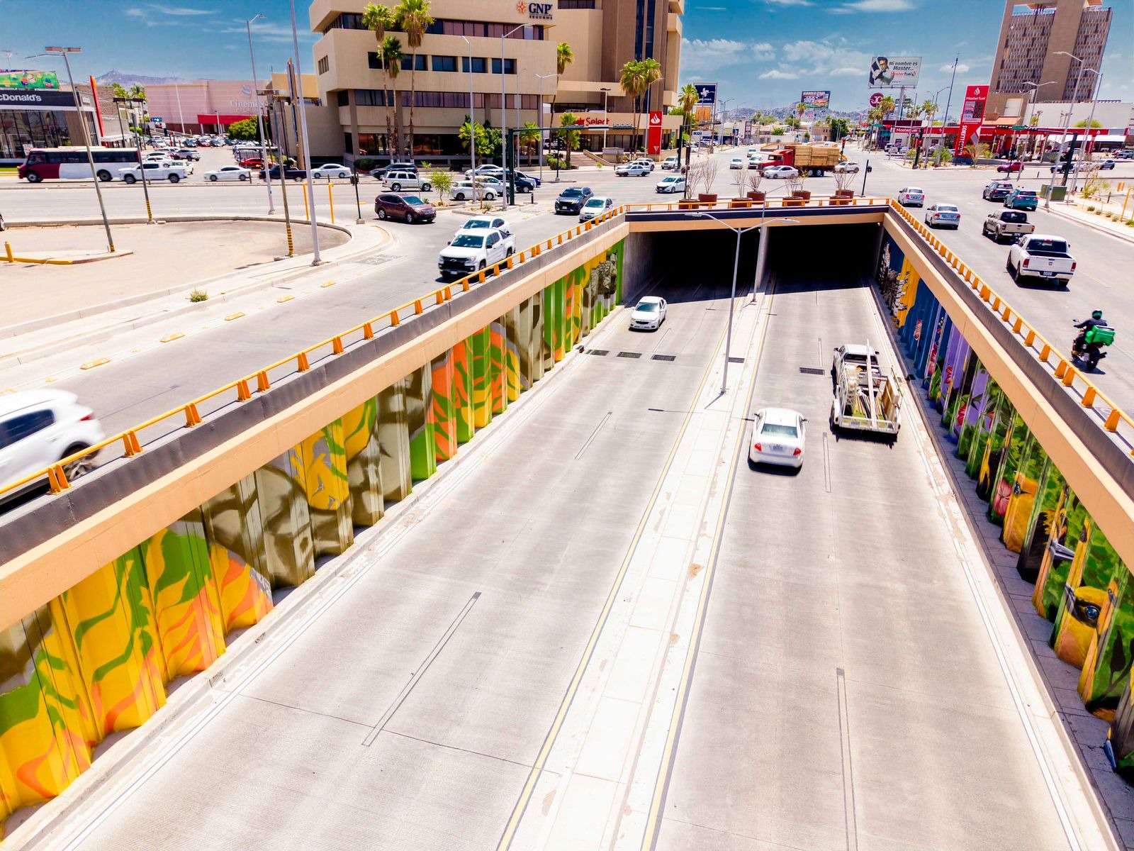 Avance del 95% tiene el mural del paso a desnivel en el bulevar Colosio