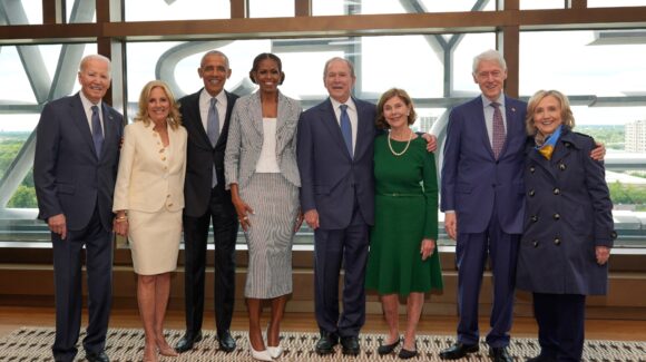 Barack Obama inaugura centro presidencial en Chicago para preservar su legado político