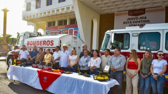 Bomberos de Navojoa reciben vehículos e instrumental de tecnología de alta gama única en el país