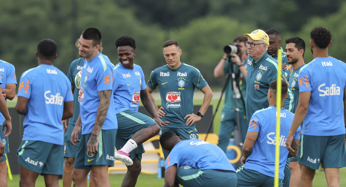 Carlo Ancelotti afina detalles en los entrenamientos