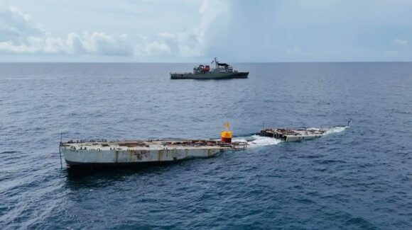 Marina de México hunde buque Zamora en Tamaulipas para crear arrecife artificial