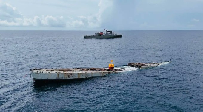 Marina de México hunde buque Zamora en Tamaulipas para crear arrecife artificial.