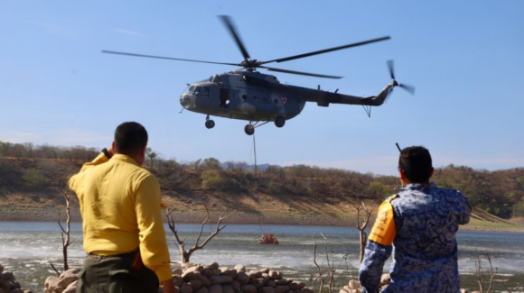 CEPC mantiene combate intensivo contra incendio forestal en Arivechi; avanza control al 65%