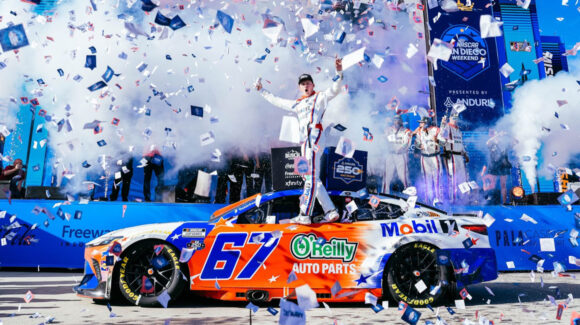 Nascar hace historia en la base naval de San Diego; 23XI Racing se lleva la victoria