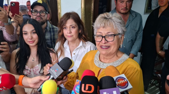 Madre de Valentín Elizalde revela grabaciones inéditas del “El Gallo de Oro”
