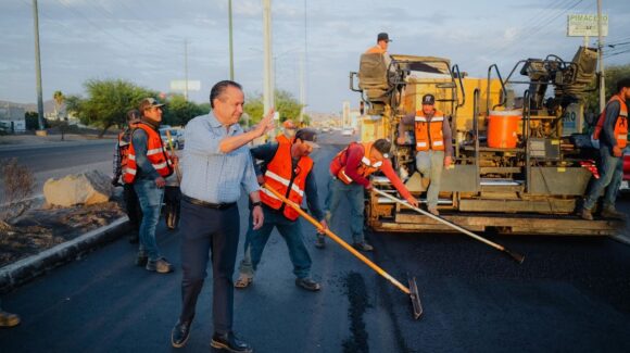 Casi listo el recarpeteo en el Progreso; Toño Astiazarán supervisa la obra