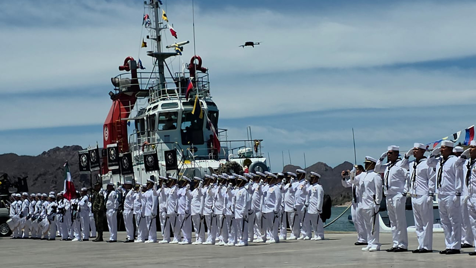 Celebran Día de la Marina Nacional con reconocimientos y ofrenda floral en Guaymas