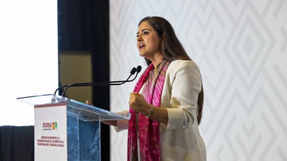 Celida López formaliza su registro para coordinar la Defensa de la Transformación en Sonora