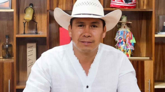 Atacan y hieren a balazos a César Figueroa, presidente municipal de Miahuatlán, en Oaxaca; filtran FOTO