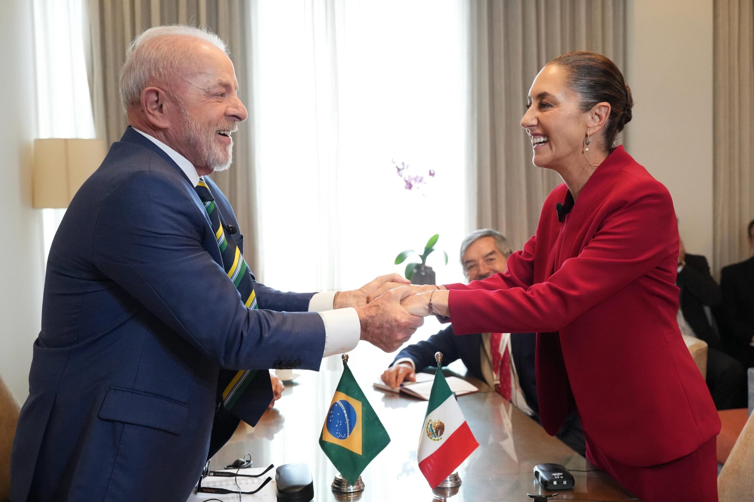 Claudia Sheinbaum y Lula rechazan injerencias extranjeras en asuntos internos de ambas naciones.