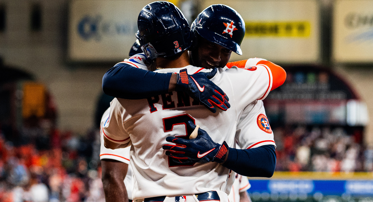 Con un grand slam, Yordan Álvarez comandó el triunfo por paliza de los Astros sobre los Athletics
