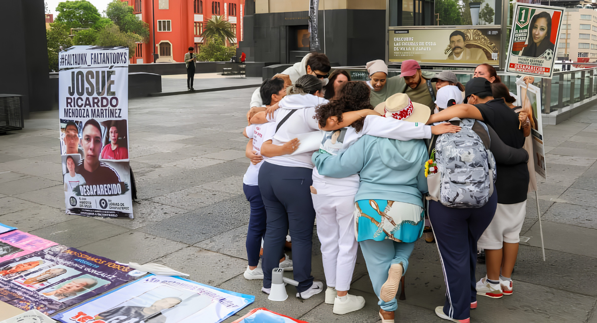 "Con una foto en las manos, nunca soltando": Madres Buscadoras adaptan 'Cielito Lindo' para visibilizar desapariciones