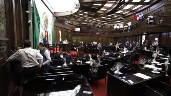 Congreso registra salida de 17 legisladores para competir en gubernaturas