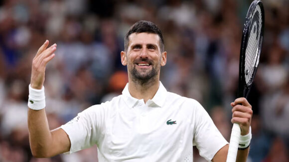 Novak Djokovic supera un complicado debut y avanza a la siguiente ronda en Wimbledon