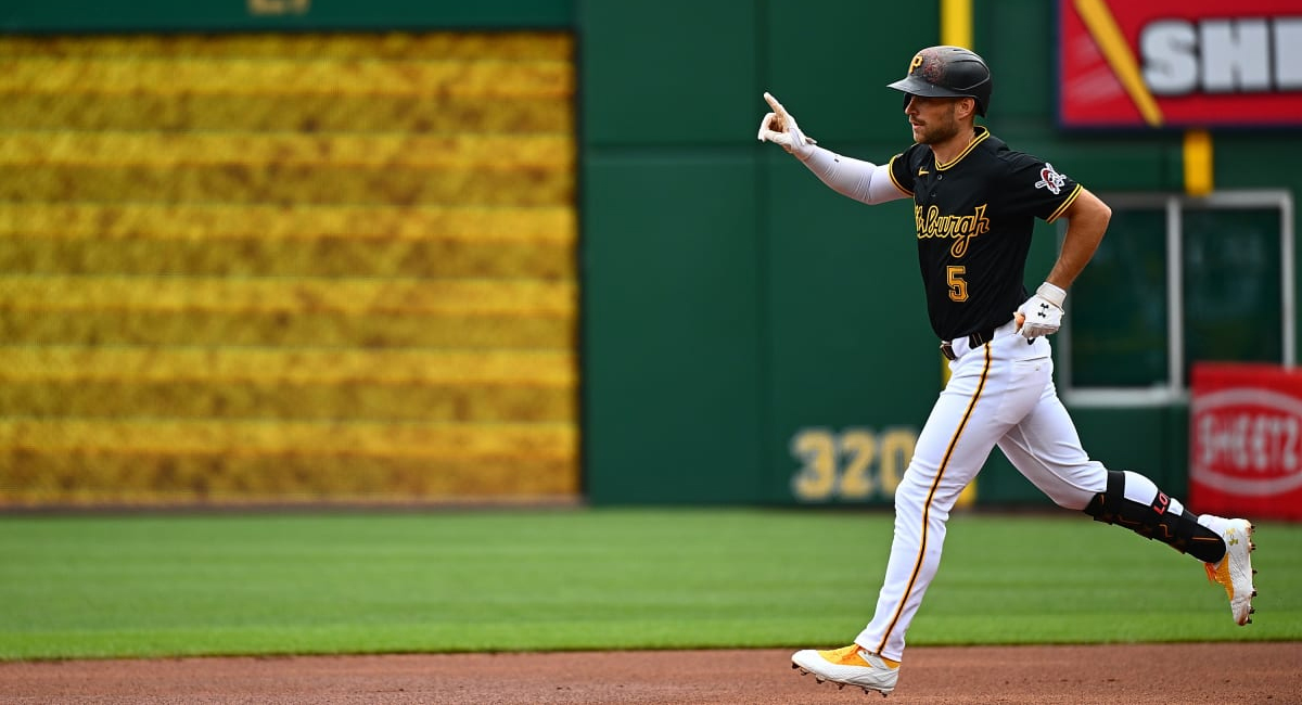 De la mano de Brandon Lowe, Pittsburgh venció a los Mariners para llevarse récord positivo justo en la mitad de temporada