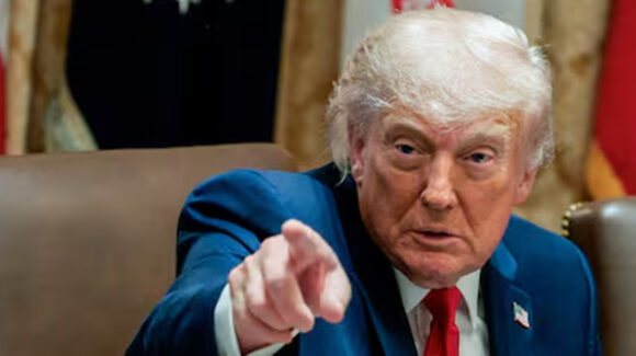 Política de Donald Trump obliga a solicitantes de green card a regresar a sus países de origen