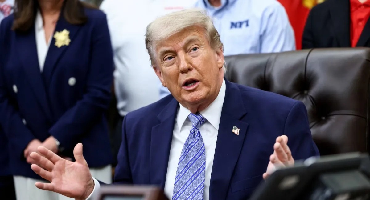 Donald Trump pide a Irán retomar el diálogo tras ataque a Israel
