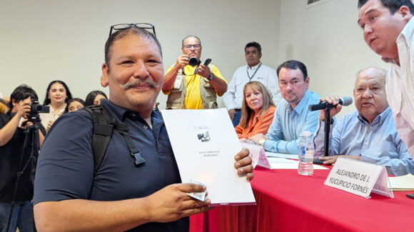 Entregan títulos de propiedad a ejidatarios de Cajeme, Bácum y San Ignacio Río Muerto