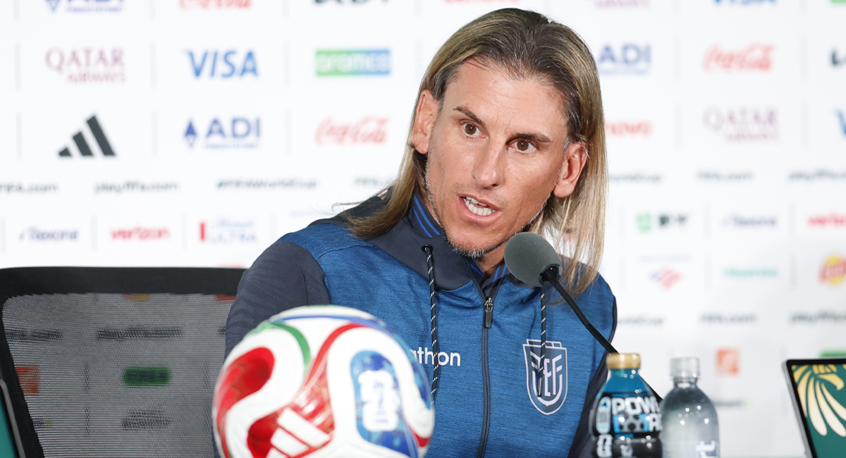 El entrenador de Ecuador denunció fallos en los protocolos de organización previo a su duelo ante México en el Mundial 2026