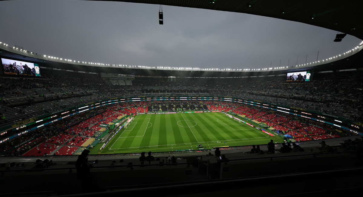 El partido entre México y Ecuador del Mundial 2026 presenta retraso debido al protocolo de actividad eléctrica