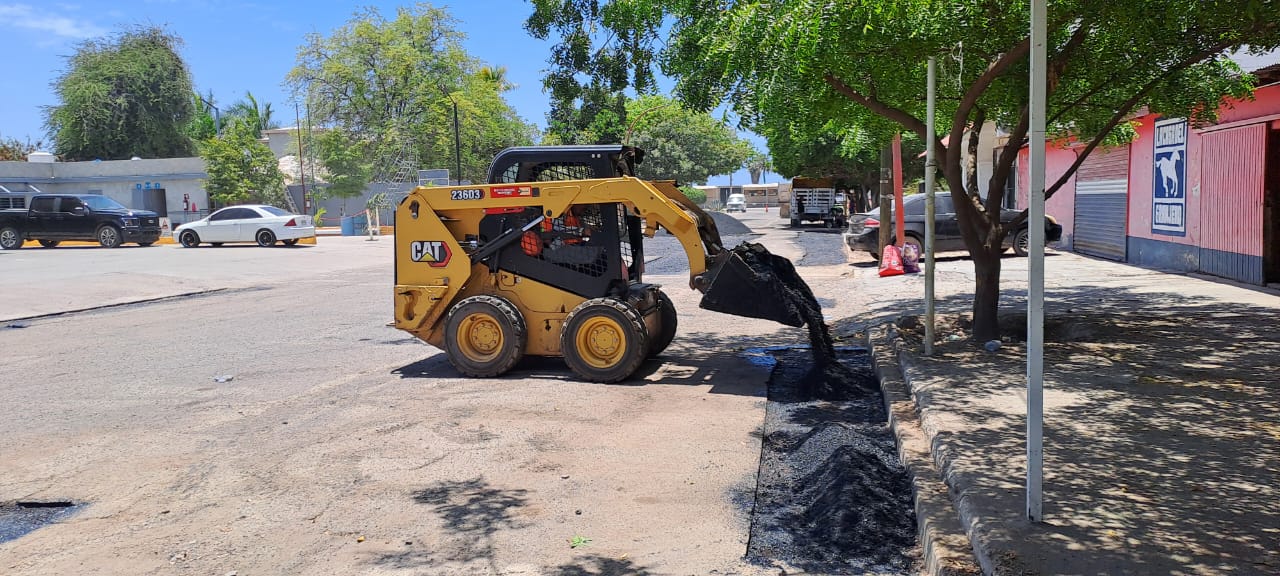 Empalme acelera programa de bacheo y recarpeteo en calles y avenidas de la ciudad