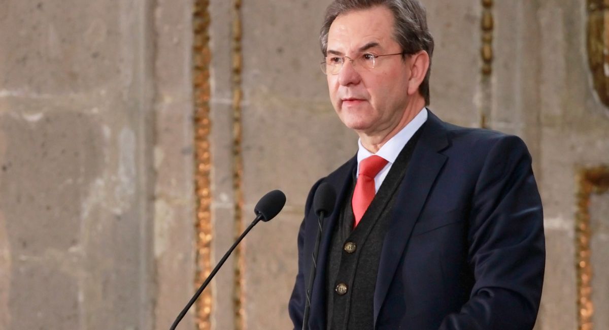 Sheinbaum envía nombramiento de Esteban Moctezuma como embajador en Bélgica y la UE