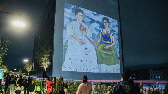Exposición de Frida Kahlo llega al Jardín Flotante de Calzada de Tlalpan en la CDMX
