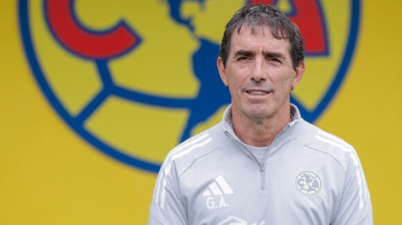 Guillermo Almada es presentado como nuevo técnico del América de cara al Apertura 2026