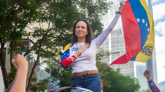 “Haré lo necesario”: Machado busca entrar a Venezuela y ayudar a las víctimas del terremoto