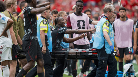 Mundial 2026: Ismaël Koné fue operado con éxito tras sufrir escalofriante fractura ante Qatar