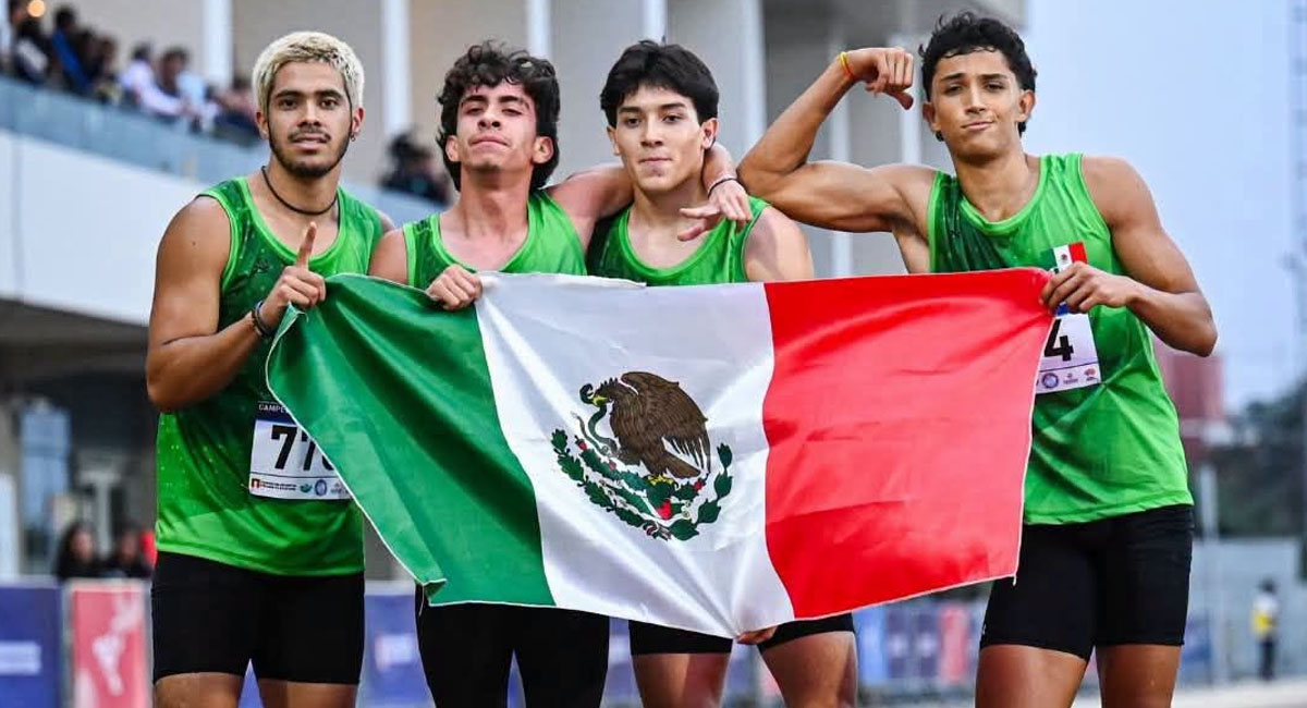 Juan Francisco (derecha) integró el equipo varonil mexicano que ganó el oro