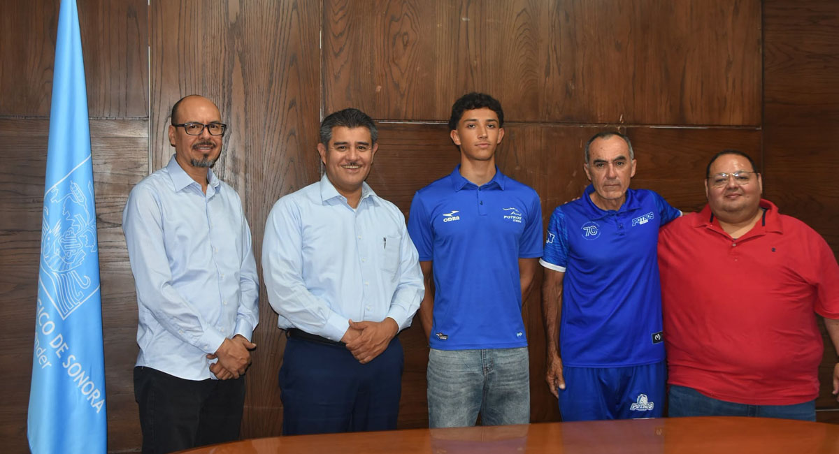 El atleta de los Potros fue felicitado por autoridades del Itson
