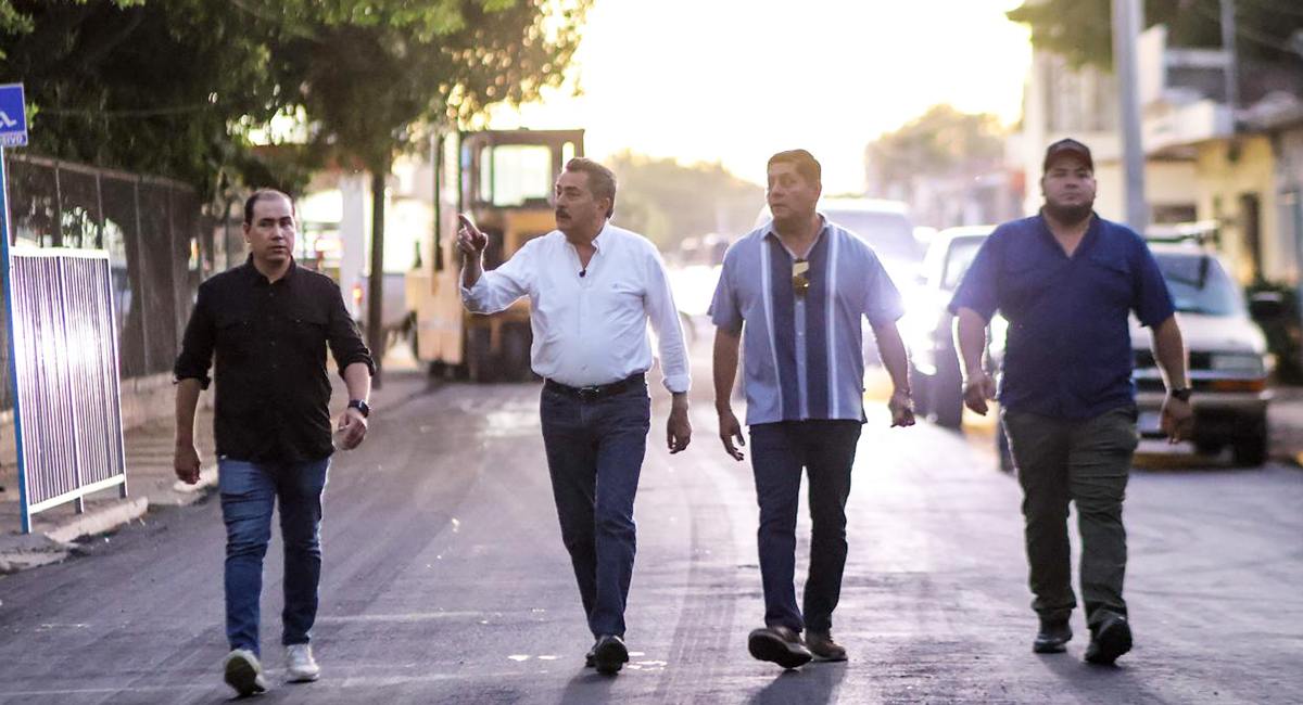 Javier Lamarque acelera rehabilitación de calle rezagada y concluye obra en 24 horas