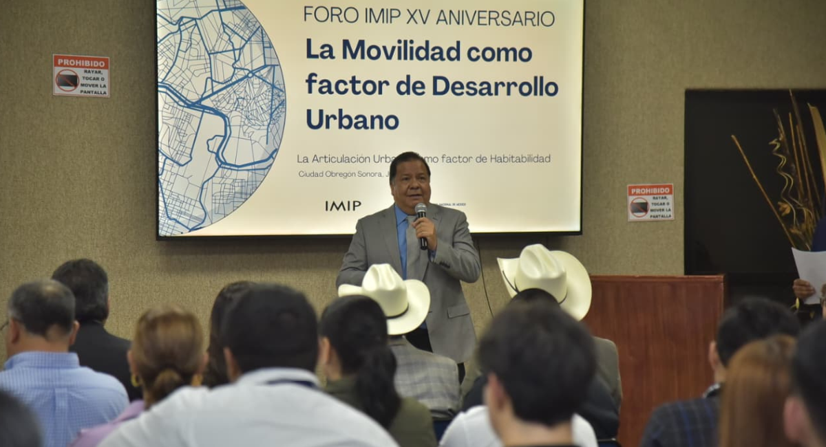 Javier Lamarque clausura con éxito el foro de movilidad para el desarrollo de Cajeme