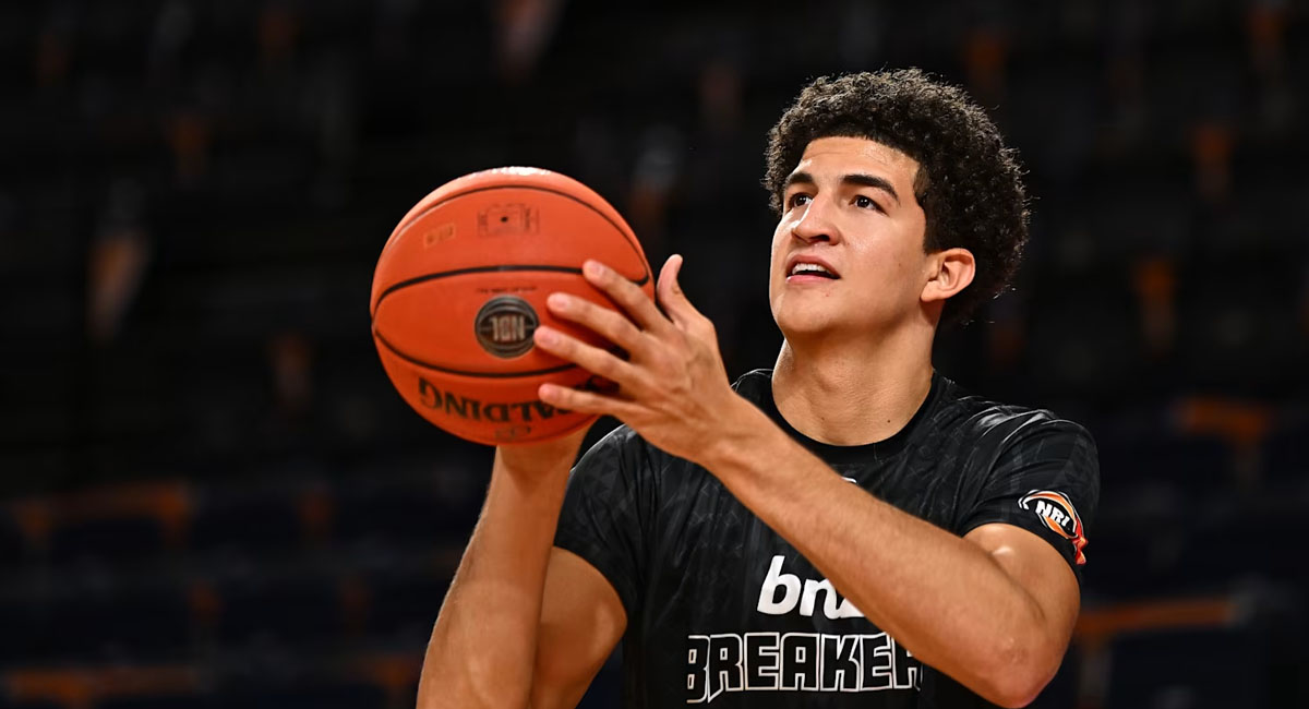 El juvenil ha vivido siempre rodeado de basquetbol